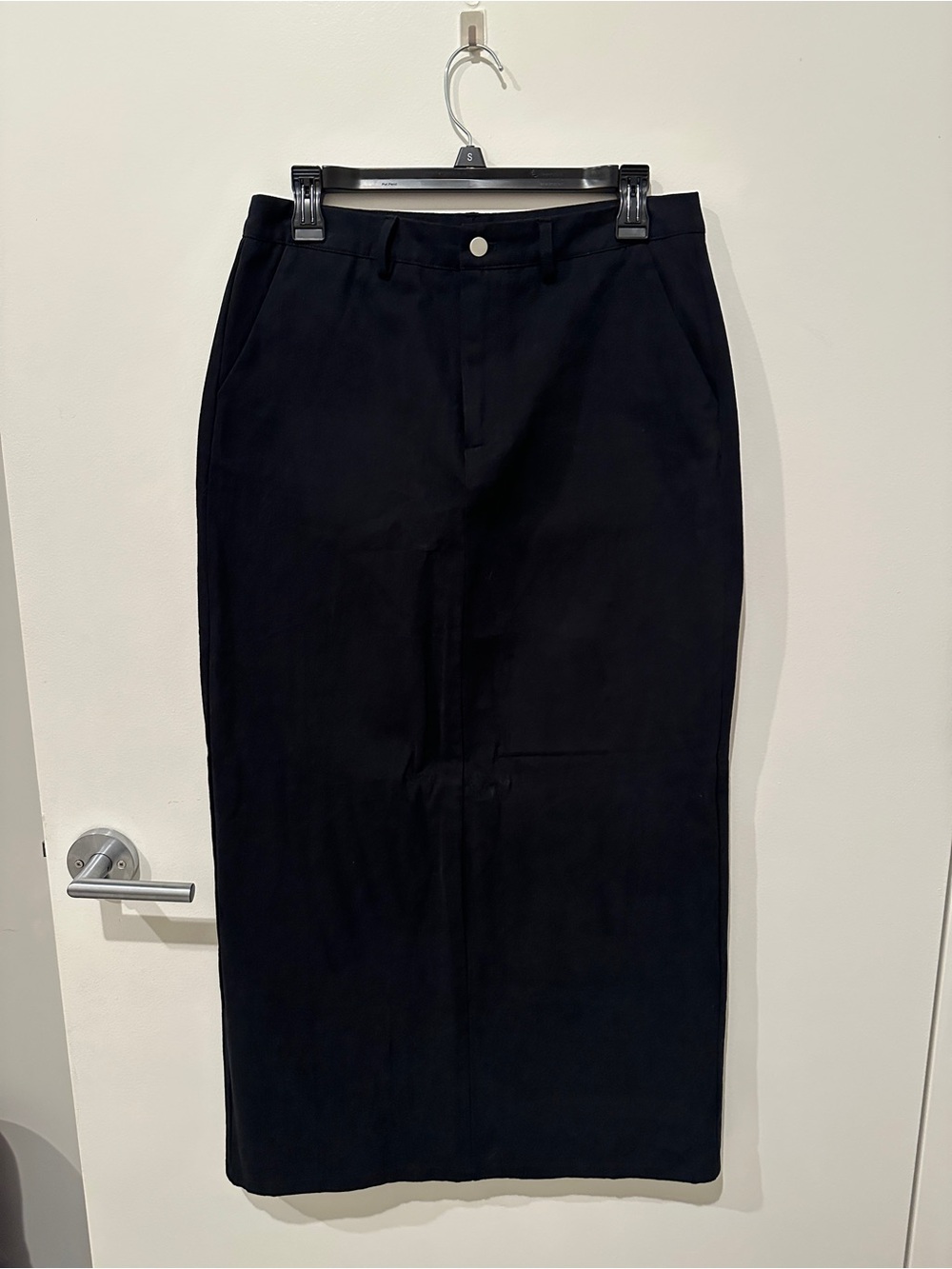 Commense Black Pencil Skirt with Pockets and Back Slit NEW Size Large